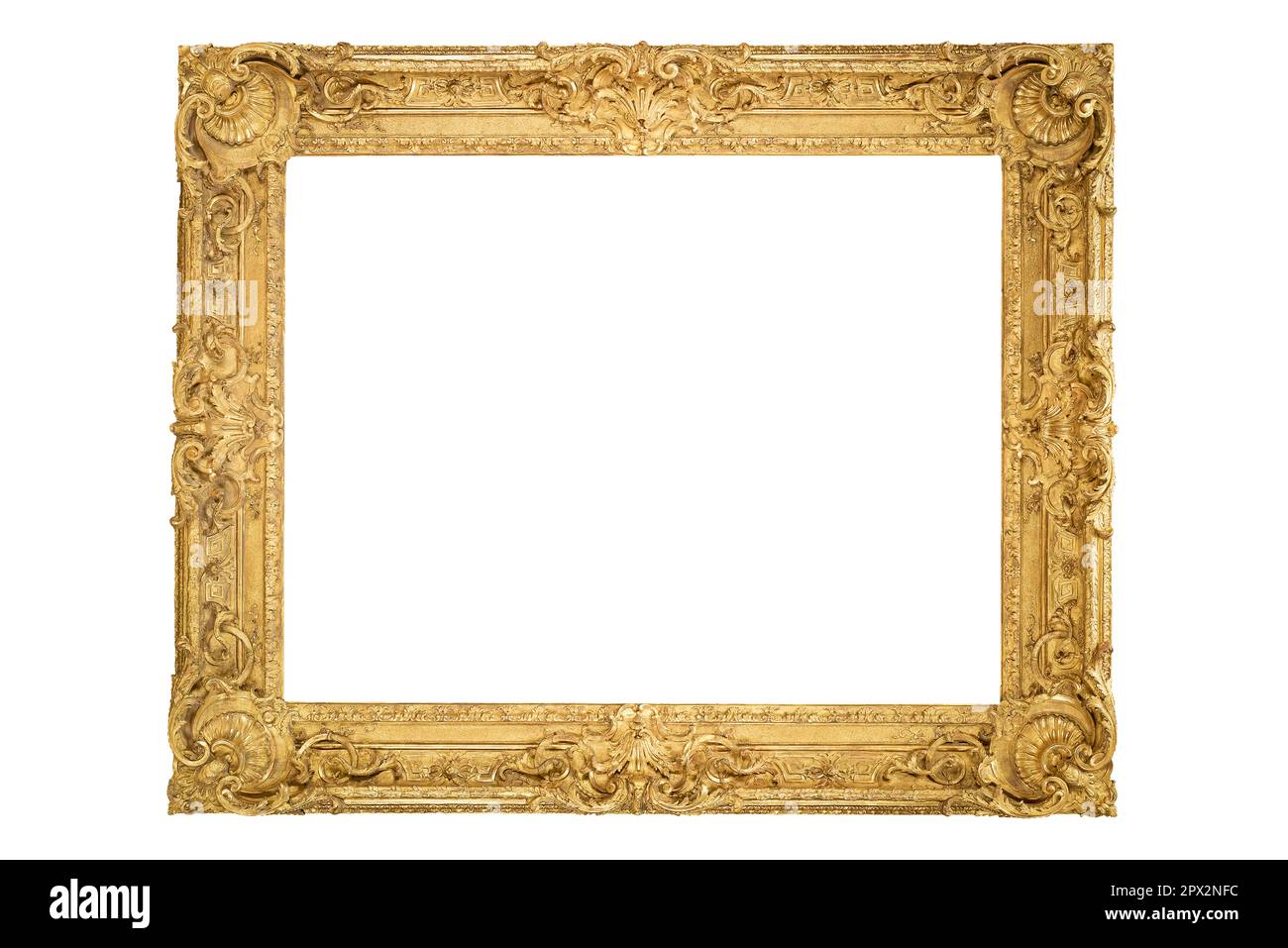 Breiter Bilderrahmen aus Holz weißer Hintergrund isoliert detailliertes Gold breiter klassischer Look Galerie voller Edel Stockfoto