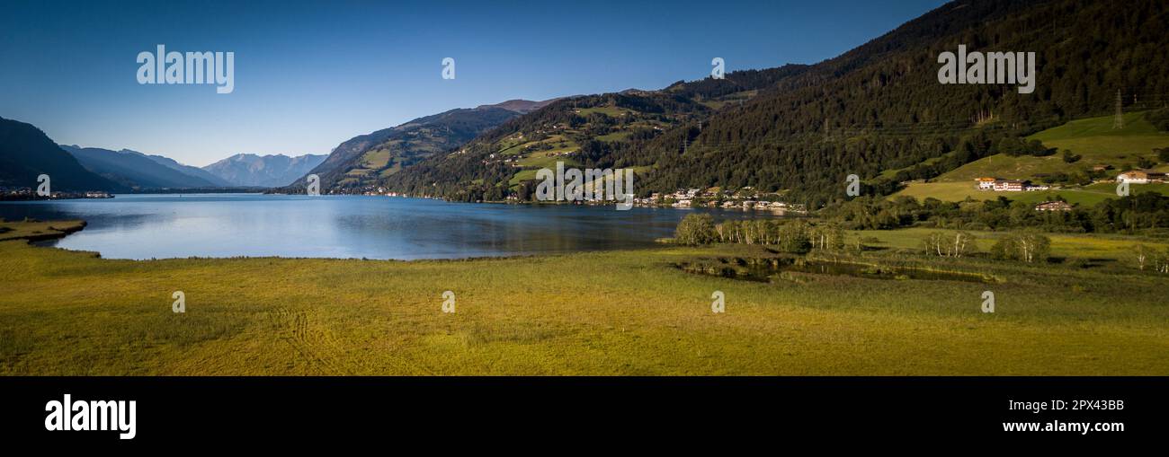 Das Panorama mit dem Kitzsteinhorn und Zell am See in der Region Zell am See-Kaprun, den österreichischen Alpen, dem Salcburgerland Stockfoto