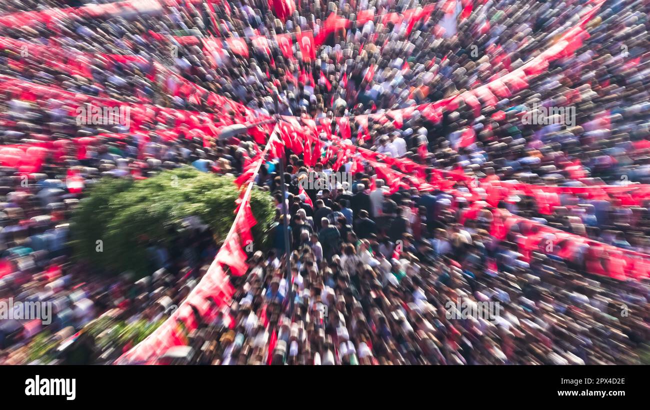 30. April 2023, Izmir, Türkei, Türkei: Die Nationalallianz veranstaltete eine Kundgebung auf dem Gundogdu-Platz in Izmir. Präsidentschaftskandidat und Vorsitzender der KHP Kemal K?l?cdaroglu, IYI-Parteivorsitzender Meral Aksener, DEVA-Parteivorsitzender Ali Babacan, Felicity-Parteivorsitzender Temel Karamollaoglu, künftiger Parteivorsitzender Ahmet Davutoglu, Demokratischer Parteivorsitzender Gultekin Uysal und Ankara Metropolitan Municipality Mayor Mansur Yavogas, Stadtverwaltung Istanbul, Stadtverwaltung Ekrem und Ekrem Ich hielt eine Rede bei der Kundgebung. Am 14. Mai werden in der Türkei Präsidentschafts- und Parlamentswahlen stattfinden. (Kreditbild: © Idil Tof Stockfoto