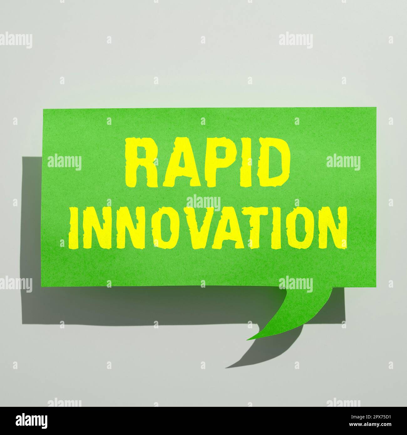 Handschriftlicher Text Rapid Innovation, Geschäftsübersicht charakteristisch für eine Website, die Suchmaschinenalgorithmen verwendet Stockfoto