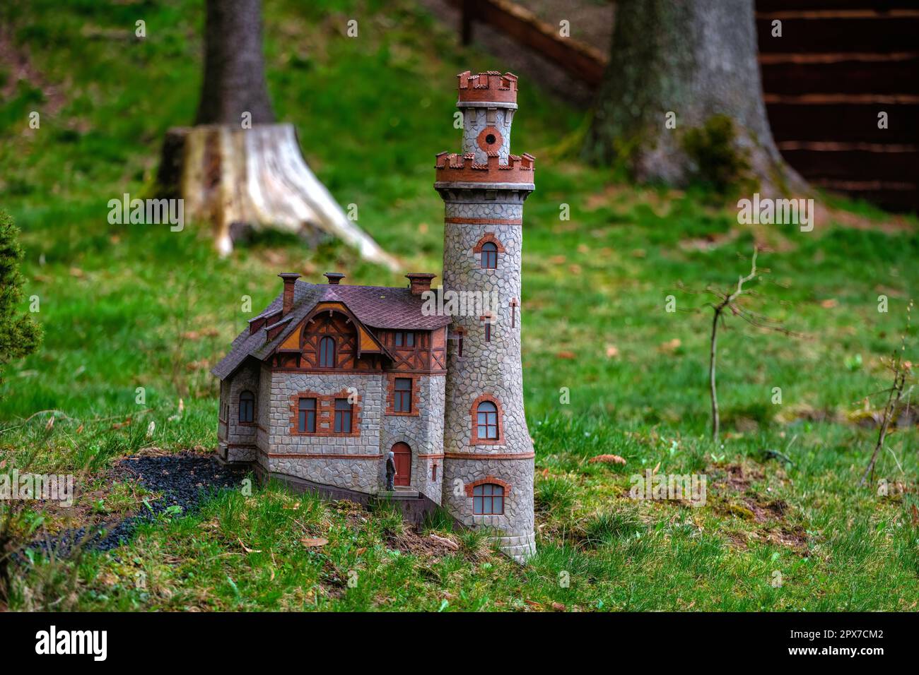 Boheminium Miniature Park in Marianske Lazne (Marienbad) - Miniatur des Forest Kingdom Water Reservoir (Přehrada Les Království) Stockfoto