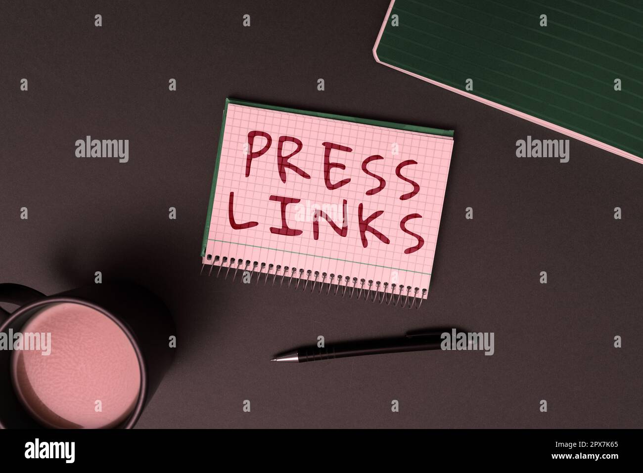 Textzeichen, das Drucklinks anzeigt, Konzept, das die Rangfolge einer Site in der Suche manipulieren soll Stockfoto