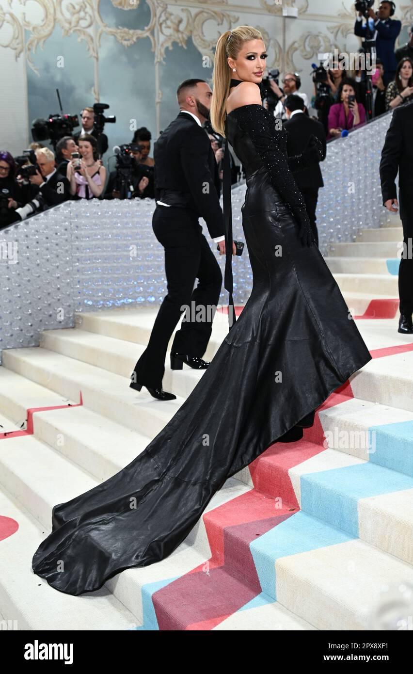 New York, USA. 1. Mai 2023. New York, USA. 1. Mai 2023. Paris Hilton Ankunft im Met Gala 2023 im Metropolitan Museum of Art, New York. Das diesjährige Thema ist Karl Lagerfeld A Line of Beauty. Kredit: Doug Peters/Alamy Live News Stockfoto