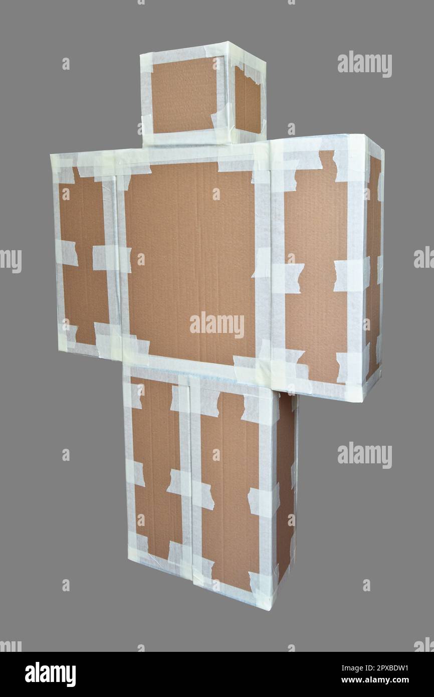 Sie machten die weltberühmte roblox-Figur aus Pappe und klebten sie mit Klebeband auf weißem Hintergrund Stockfoto