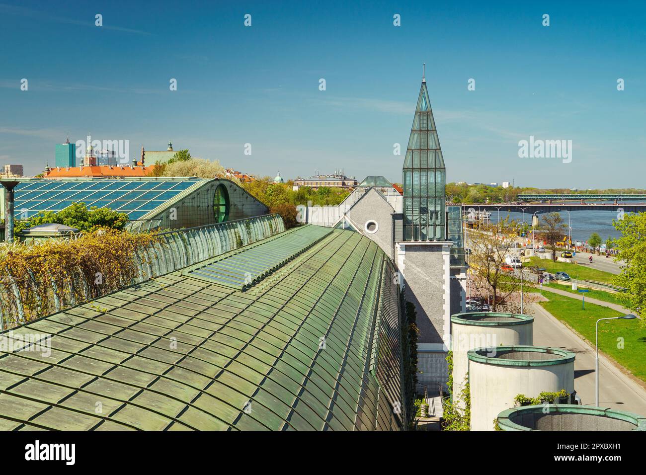 Gray Villa (Szara Willa) in Warschau. Blick vom Dachgarten der Warschauer Universitätsbibliothek Stockfoto