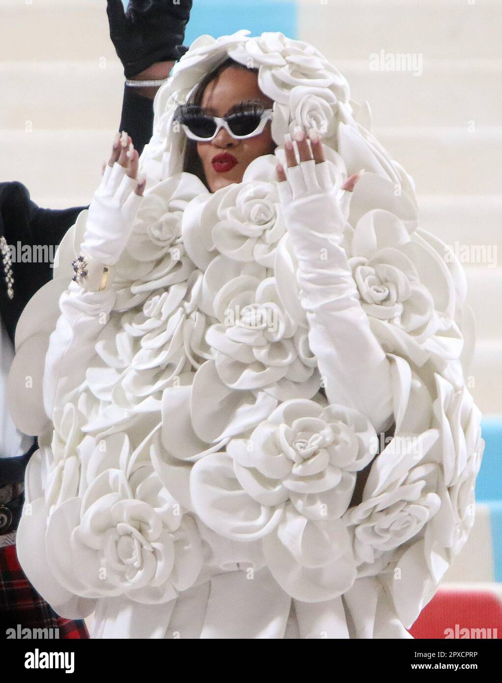 New York, New York, USA. 1. Mai 2023. Am 1. Mai 2023 feierte Rihanna im 2023. Mai im Metropolitan Museum of Art in New York City Karl Lagerfeld: A Line of Beauty. Kredit: Rw/Media Punch/Alamy Live News Stockfoto