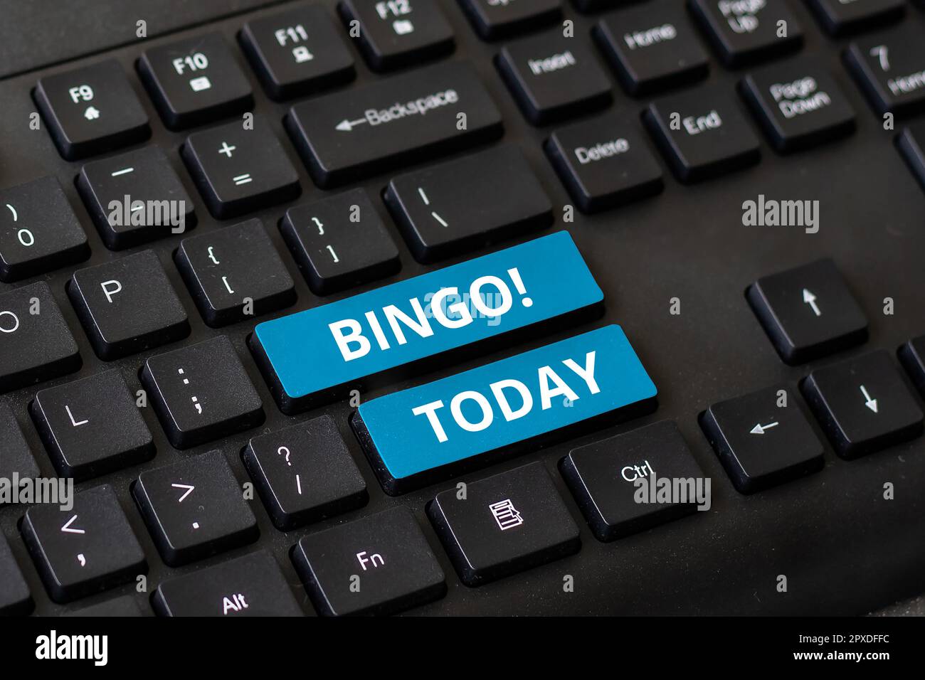 Text zeigt Inspiration Bingo, Business Concept Game of Chance, in dem jeder Spieler mit Zahlen übereinstimmt Stockfoto