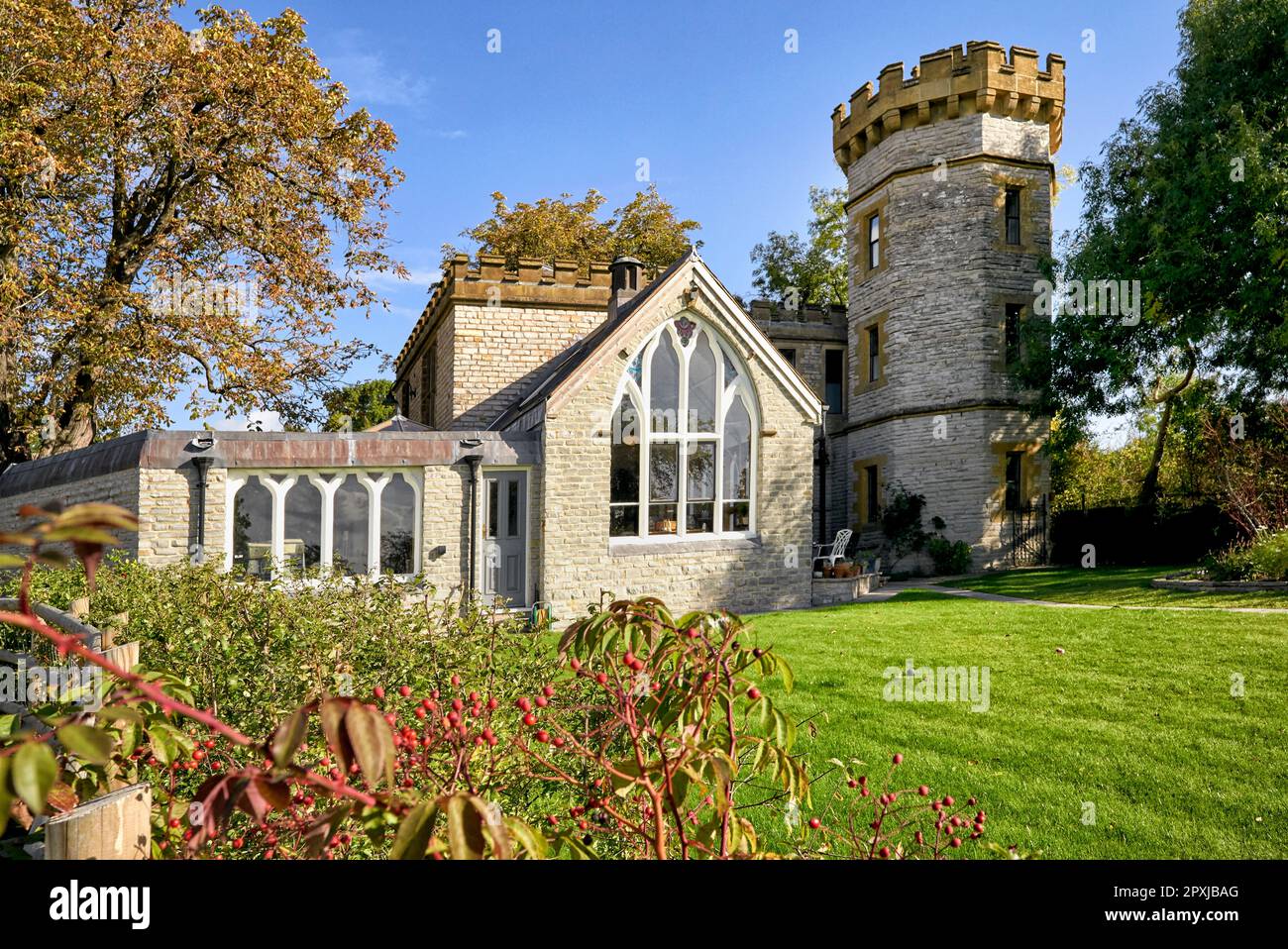 Clopton House Tower. Stratford-upon-Avon, England Großbritannien. Auch bekannt als "das kleine Schloss" mit gewölbtem Dach. Es geht auf 1850 zurück, England, Großbritannien Stockfoto