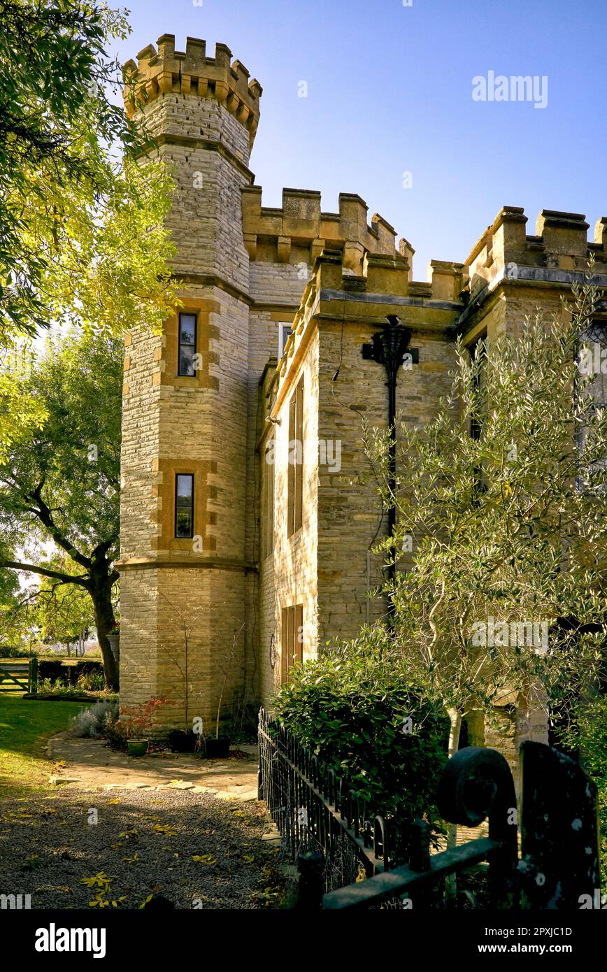 Clopton House Tower. Stratford-upon-Avon, England Großbritannien. Auch bekannt als "das kleine Schloss" mit gewölbtem Dach. Es geht auf 1850 zurück, England, Großbritannien Stockfoto