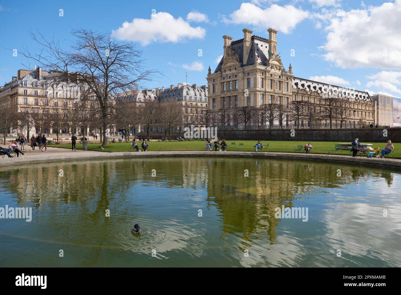 Blick auf das Musée des Arts Décoratifs vom Jardin des Tuileries Stockfoto