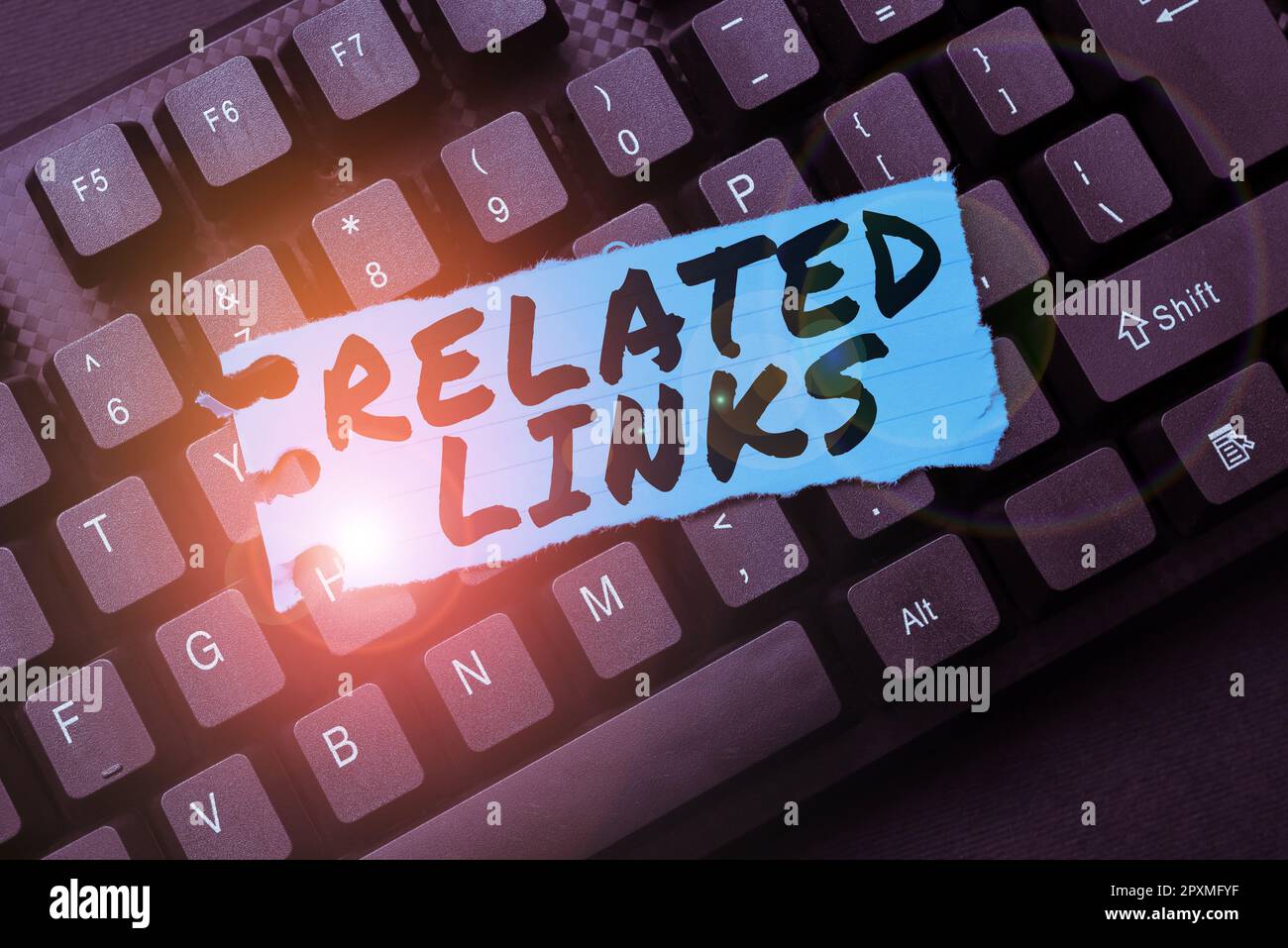 Schreiben Anzeigen von Text Zugehörige Links, Konzept bedeutet Website innerhalb einer Webseite Querverweis Hotlinks Hyperlinks Stockfoto