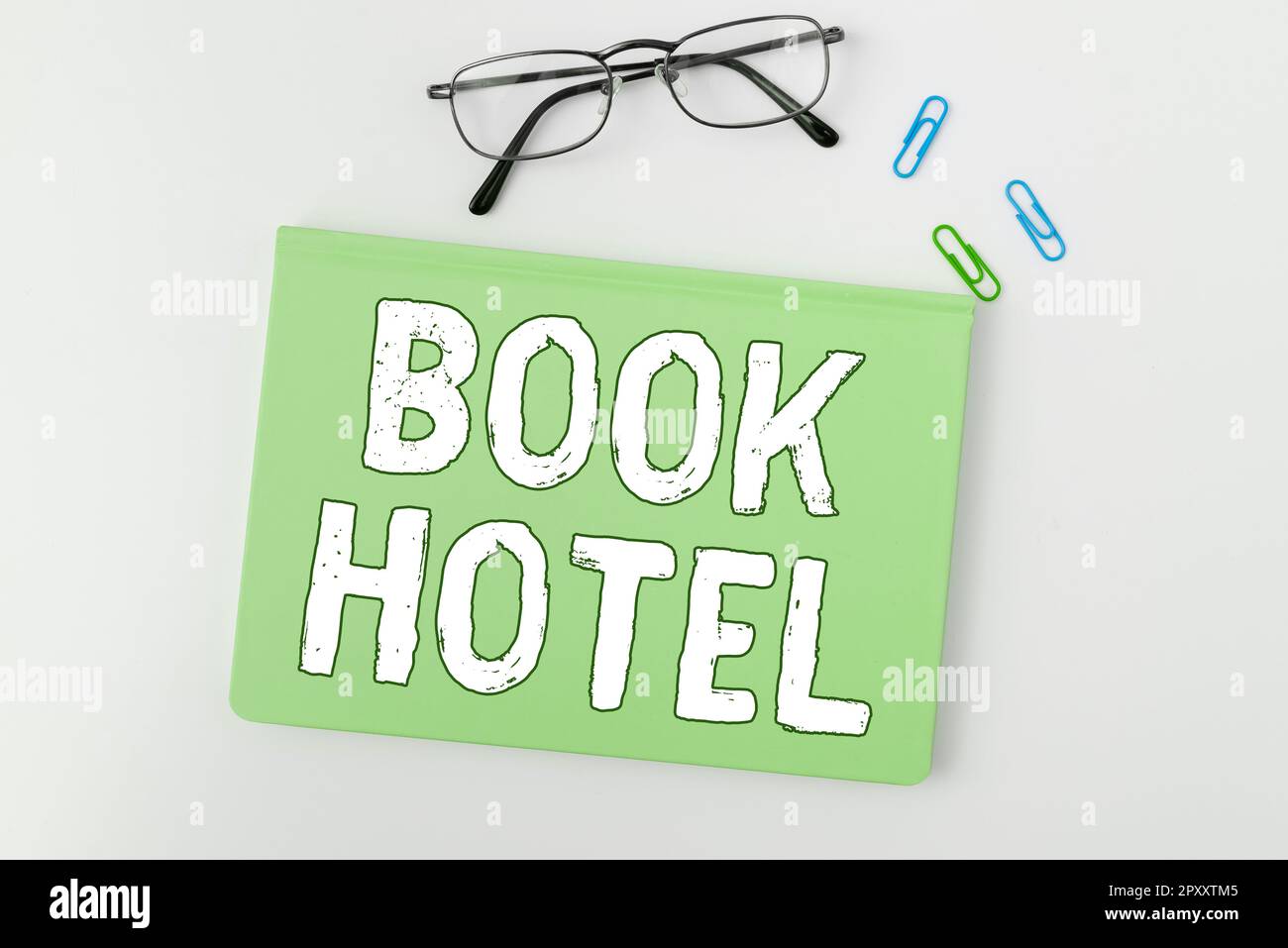 Konzeptionelle Ausstellung Buchen Sie Hotel, Business Konzept ein Arrangement, das Sie für ein Hotelzimmer oder eine Unterkunft treffen Stockfoto