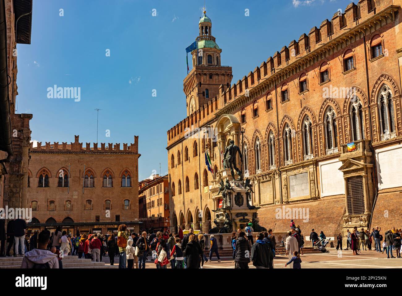 Neptun-Brunnen und Platz in Bologna Stockfoto