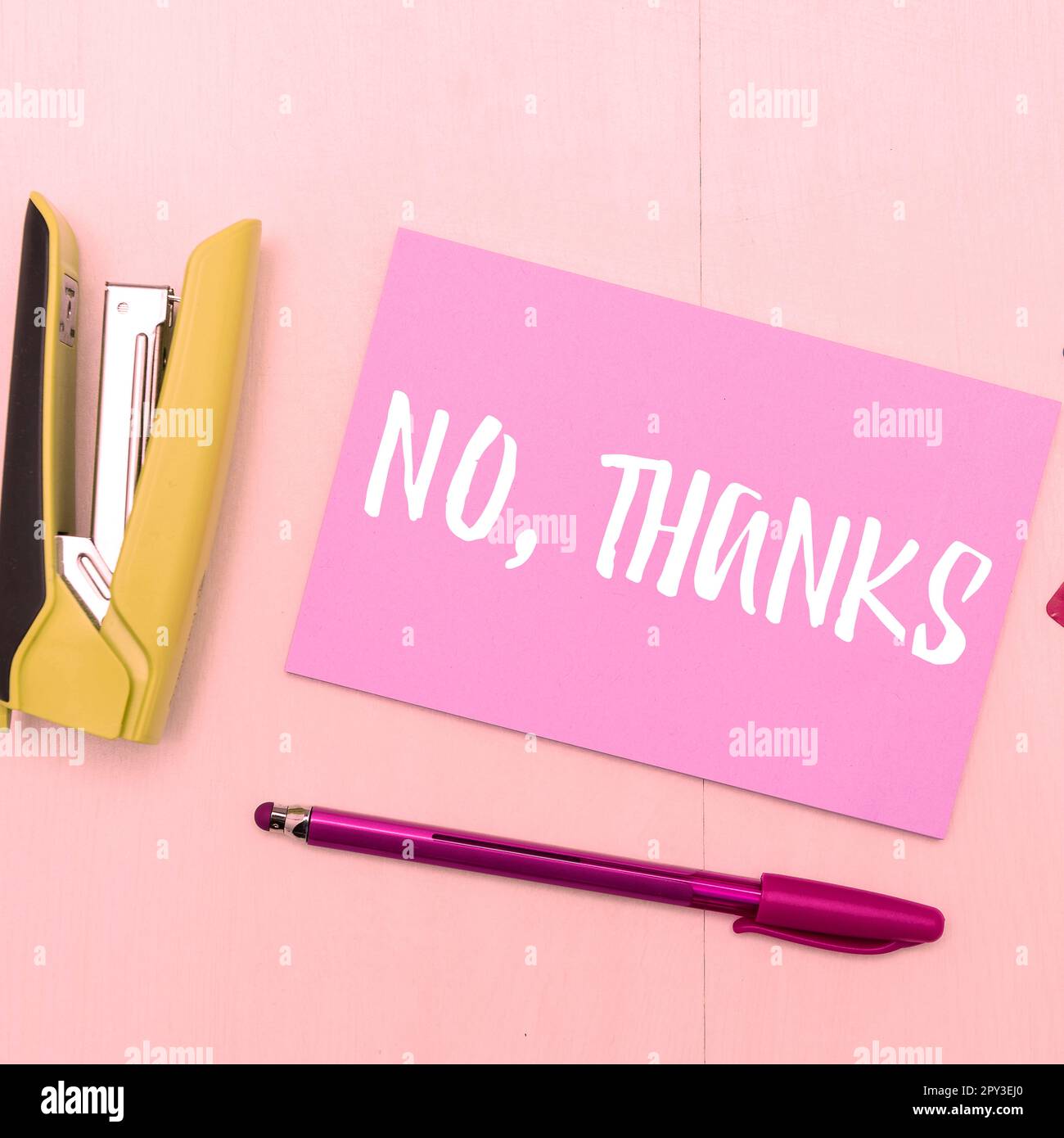 Schreiben Anzeige Text Nein, Danke, Geschäftsübersicht Beantwortung Frage mit diesen Wörtern zeigen Annahme oder Ablehnung Stockfoto