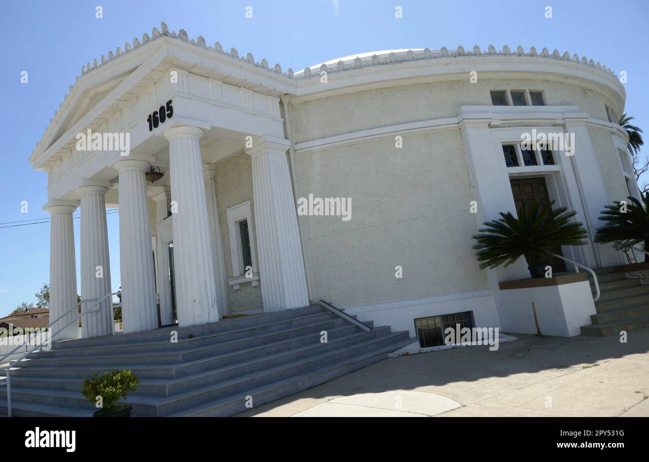 Los Angeles, Kalifornien, USA 2. Mai 2023 Chapel of the Pines am 2. Mai 2023 in Los Angeles, Kalifornien, USA.Nischen/Graven hier sind: Colin Clive, Harry August Jansen, Leonard Mudie, Stuart Erwin, Mae Busch, Lyle Wheeler, Willis O'Brien, Edgar Dearing, Leonard Carey, William LeBaron, Nigel Bruce, Lloyd Ingraham, Bob Bailey, Everett King, Arthur Hoyt, Max Davidson, Charleton Hutchinson Gabriel und Vaultage umfassen: Edmund Gwenn, Philip Van Zandt, HB Warner, Bronco Billy Anderson, Tom Conway, William Desmond, Maude Vulton, Wilfred Lucas, Sarah Mason, Thomas Mitchell, Stuart Paton, Harry Ruby Stockfoto