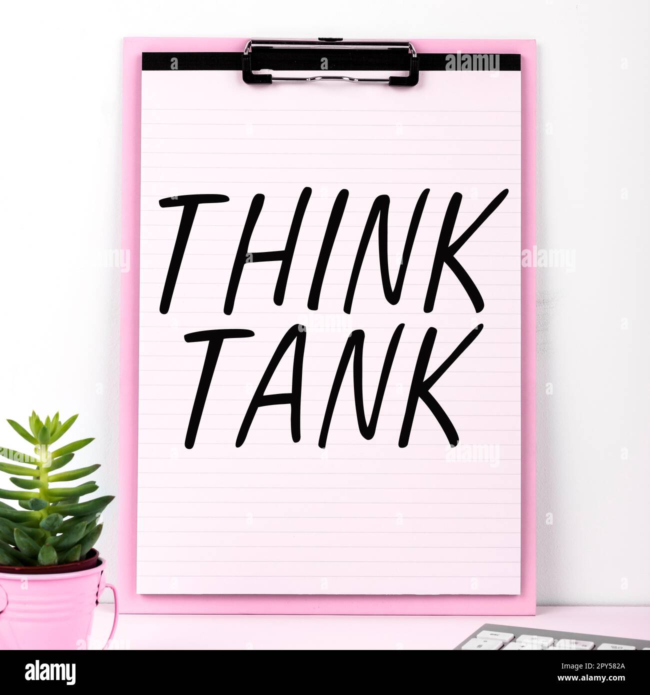 Textzeichen mit Think Tank. Geschäftsidee Denken Sie an innovative wertvolle Lösungen erfolgreiche Ideen Stockfoto