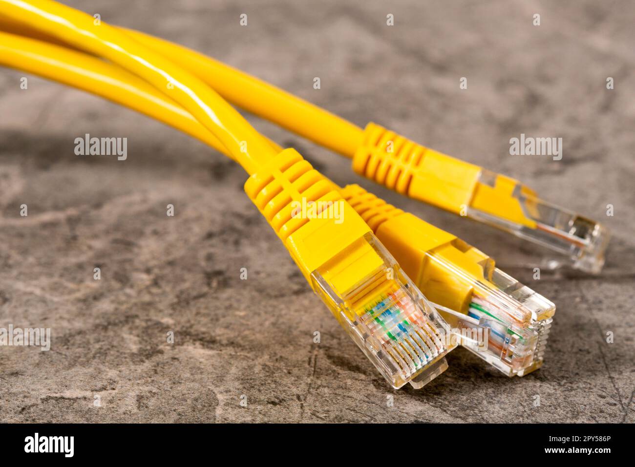 Kabelgebundene kabel -Fotos und -Bildmaterial in hoher Auflösung – Alamy