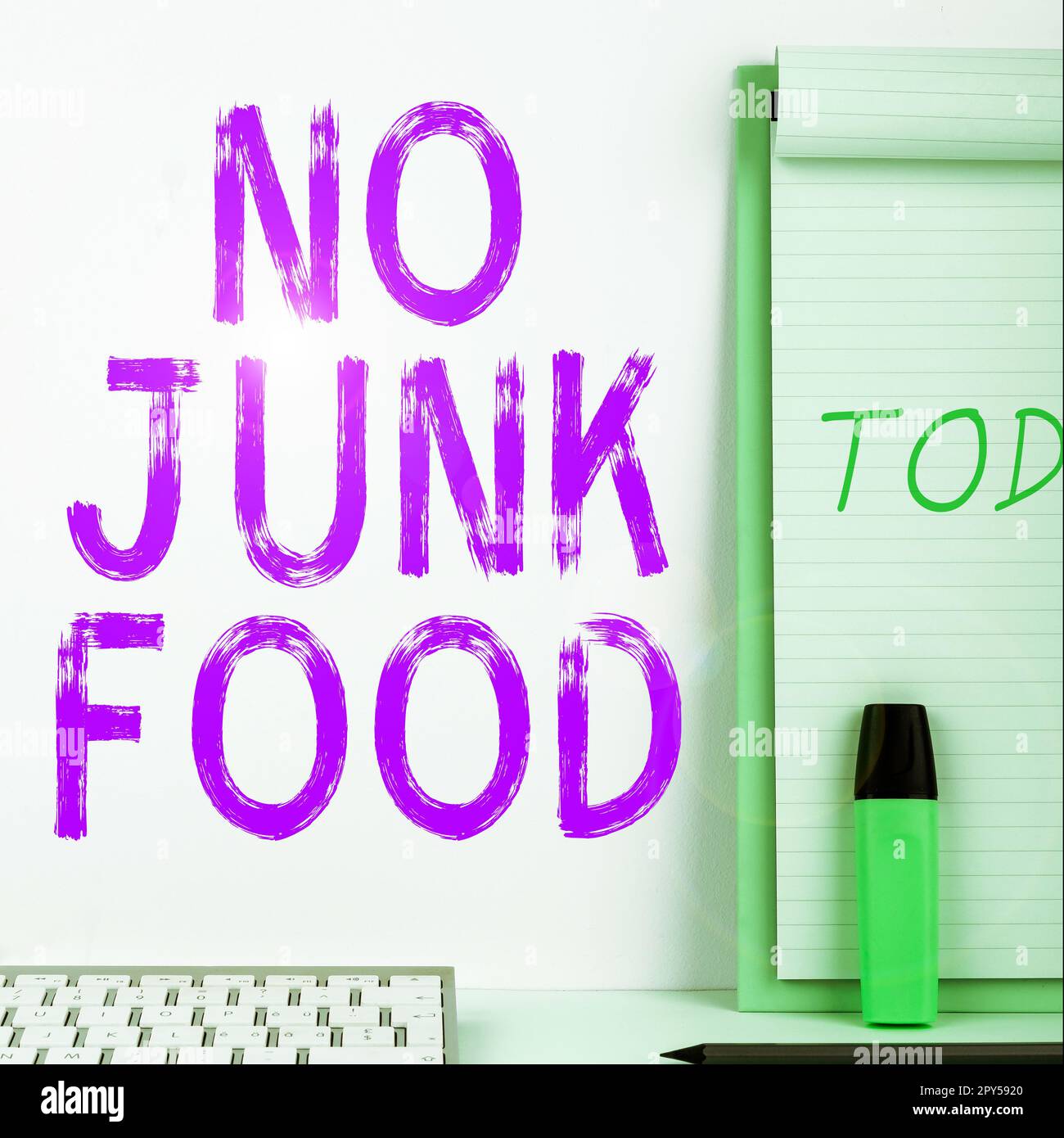 Konzeptionelle Überschrift: Kein Junk Food. Wort für Aufhören ungesunde Dinge essen gehen auf eine Diät aufgeben Burger Pommes Stockfoto