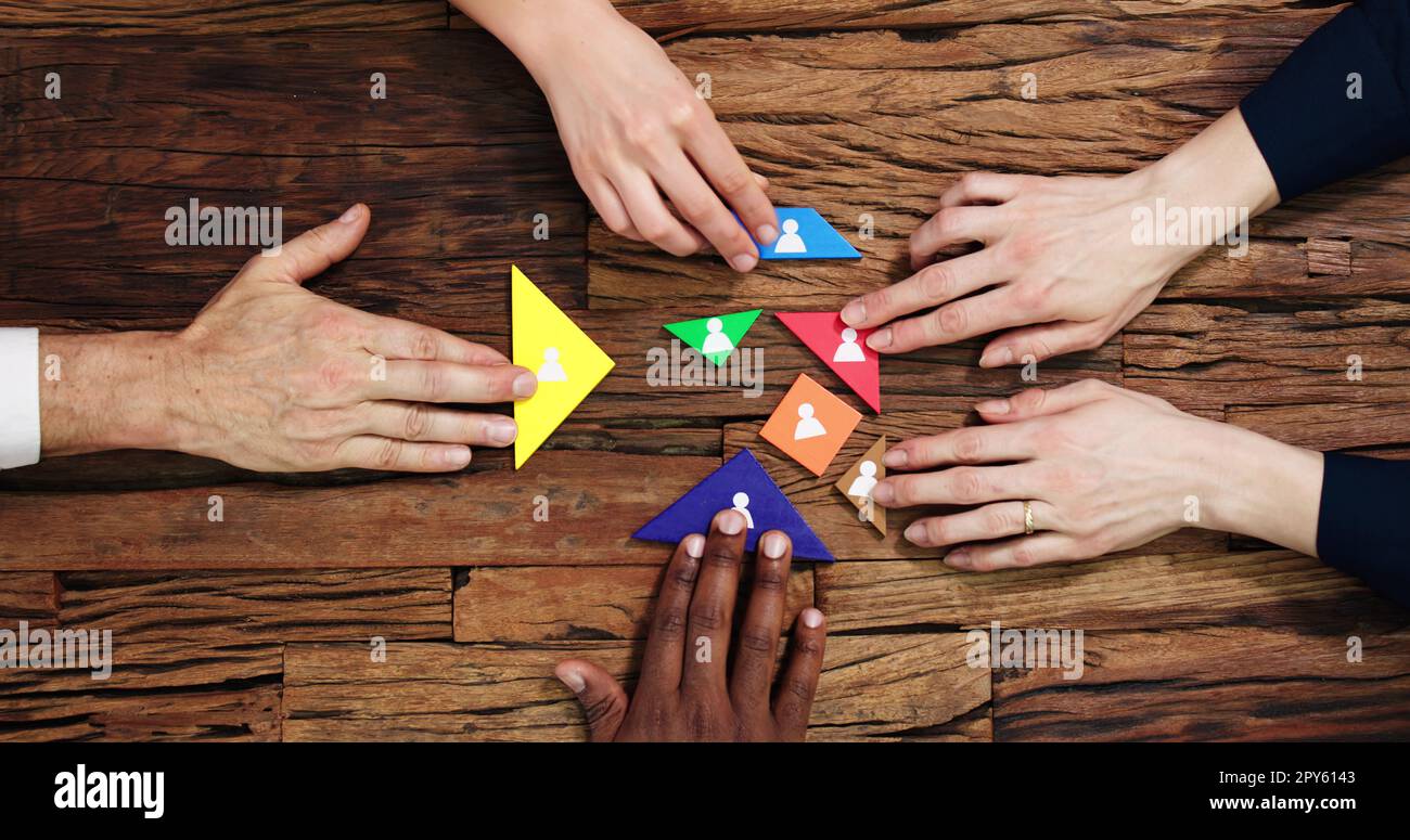 Vielfältiges Puzzle-Konzept Zum Teamaufbau Stockfoto