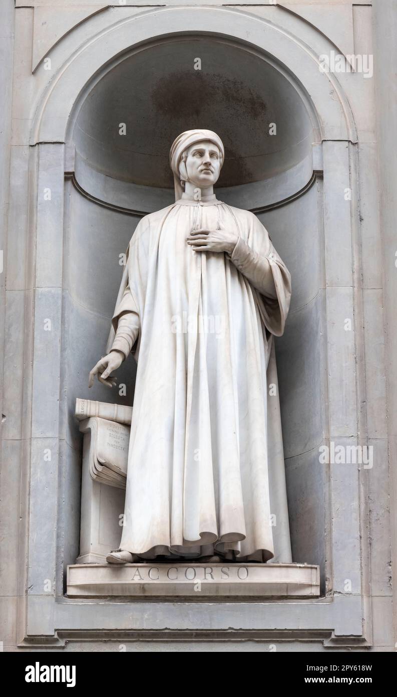 Florenz, Toskana, Italien. Statue in den Piazzale degli Uffizien von Mariangelo Accorso, c. 1490 - c. 1545. Italienischer Schriftsteller und Kritiker. Das historische Zentrum Stockfoto