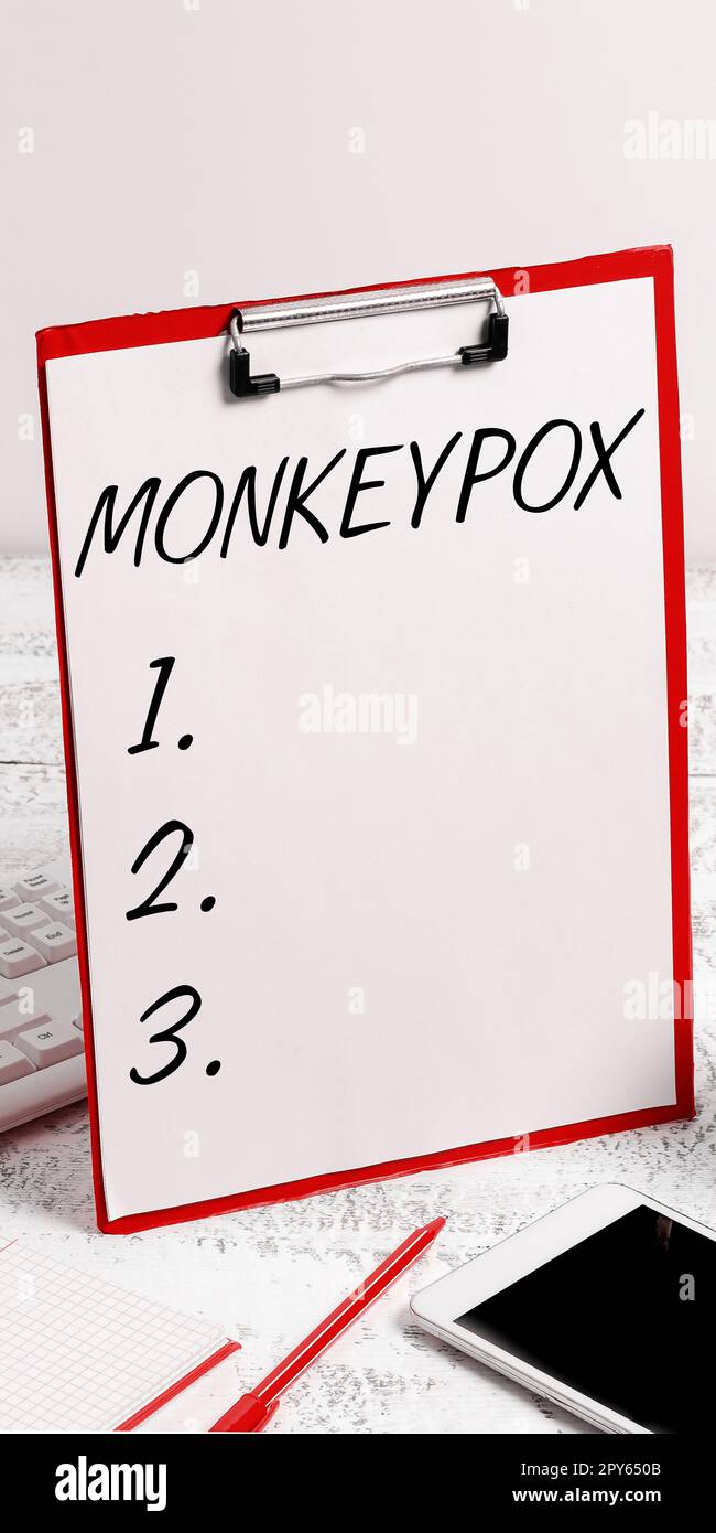 Schrift zeigt Text Affen Pocken an. Internetbegriff-Pockenvirus Afrikas, hervorgerufen vor allem bei wilden Nagetieren und Primaten Stockfoto