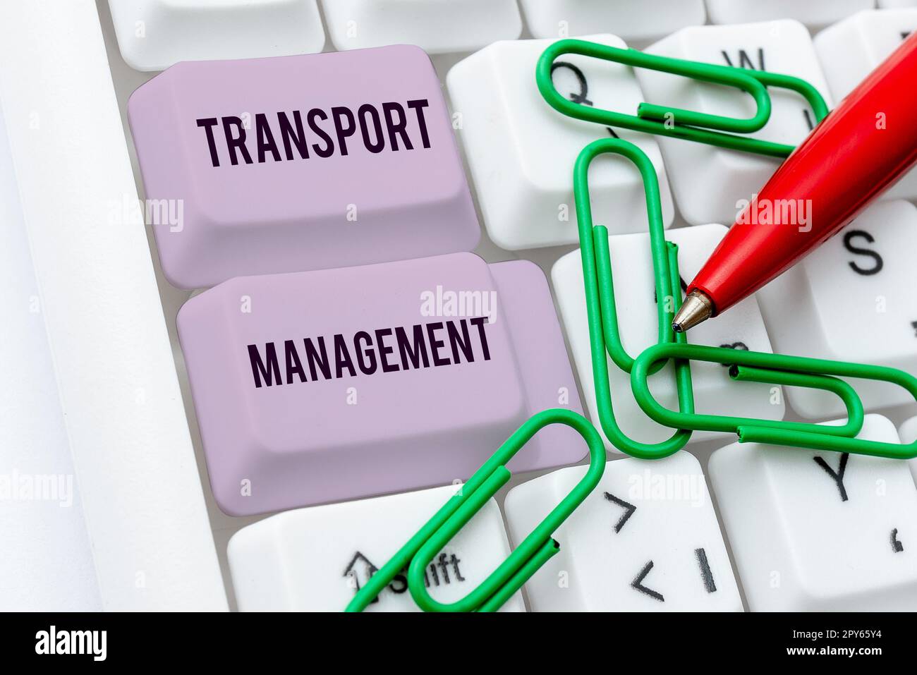 Handschriftlicher Text Transport Management. Wort für das Management von Aspekten der Fahrzeugwartung und -Bedienung Stockfoto