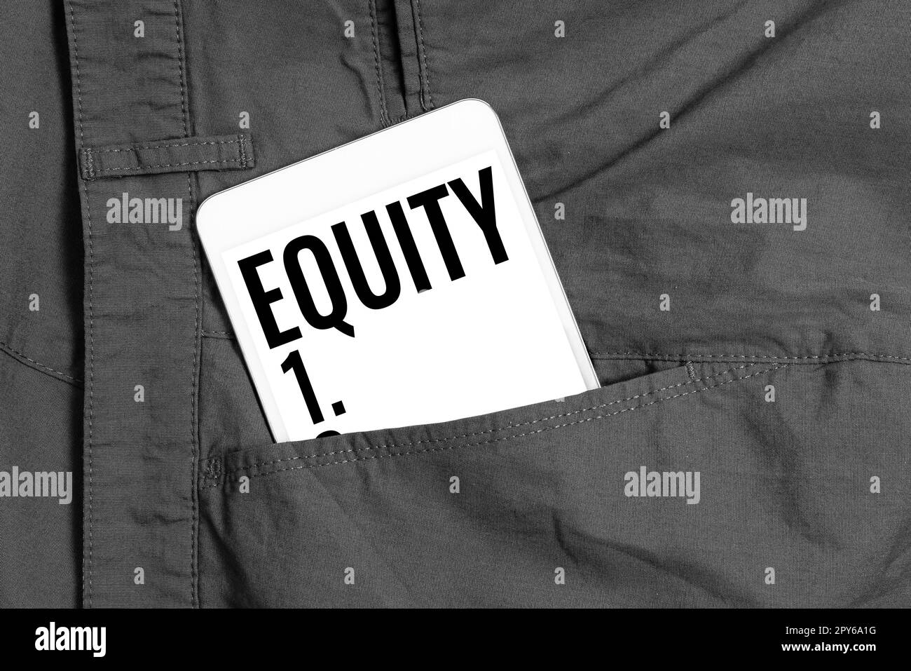 Konzeptionelle Beschriftung Equity. Ein Wort über die Qualität, fair und unparteiisch zu sein, rassisefrei, einhändige Einheit Stockfoto