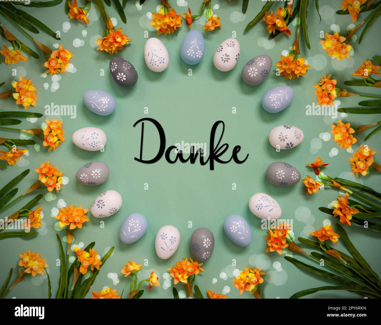 Ostereier, Frühlingsblumen, Deutscher Text Danke Bedeutet Danke Stockfoto
