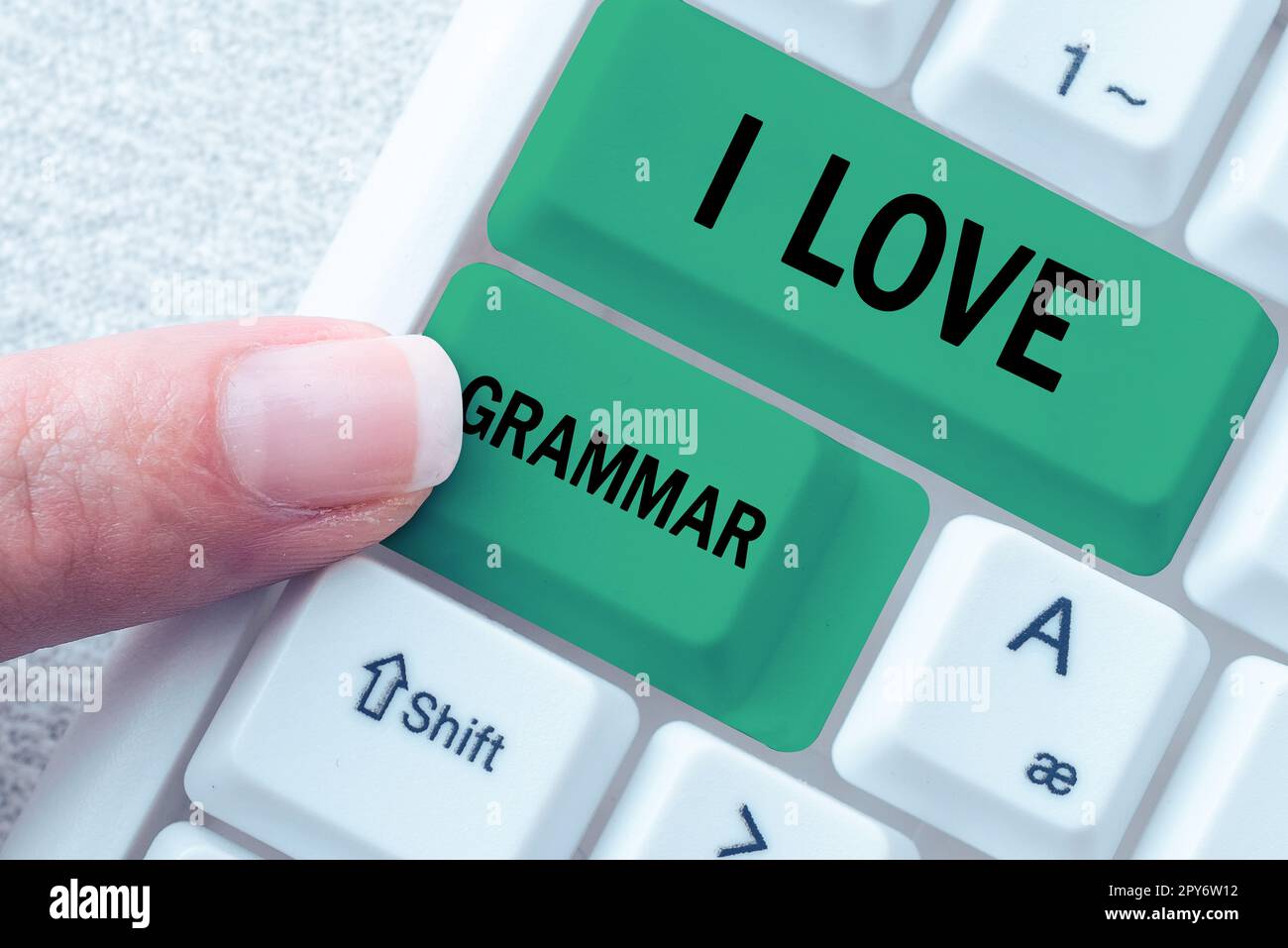 Ein Schild mit der Aufschrift „I Love Grammar“. Unternehmerische Betrachtungsweise der Bewunderung des Systems und der Sprachstruktur Stockfoto