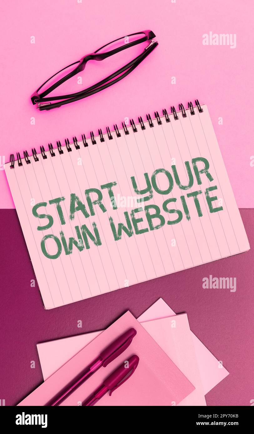 Handschriftlicher Text Erstellen Sie Ihre eigene Website. Die Konzeptbedeutung dient als Erweiterung einer Visitenkarte einer persönlichen Website Stockfoto
