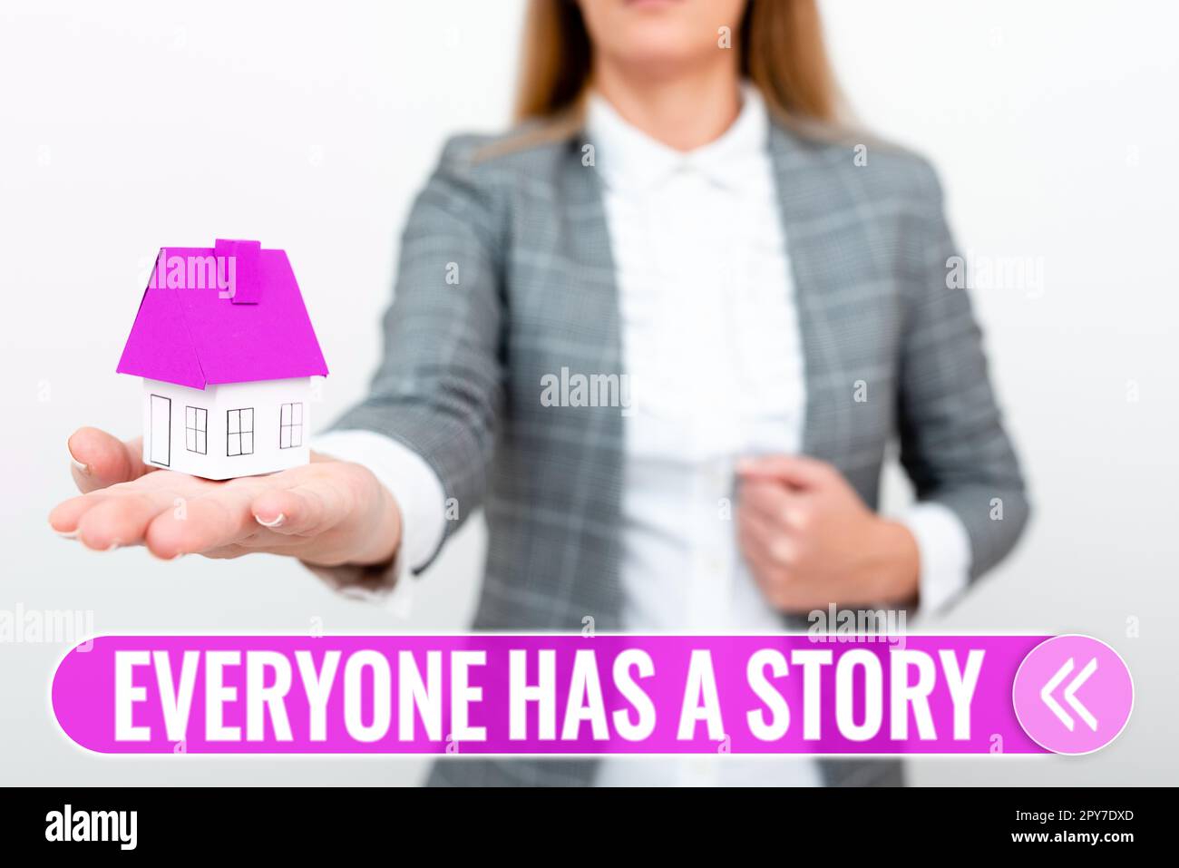 Textzeichen, das zeigt, dass jeder eine Geschichte hat. Geschäftsidee Hintergrundgeschichten erzählen Ihre Erinnerungen Stockfoto