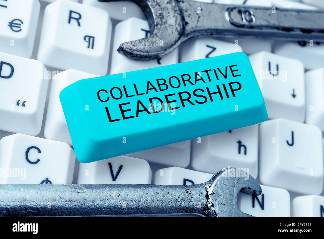 Konzeptionelle Überschrift kollaborative Führung. Wort für Arbeit von Menschen und Unternehmen, um Ergebnisse zu erzielen Stockfoto