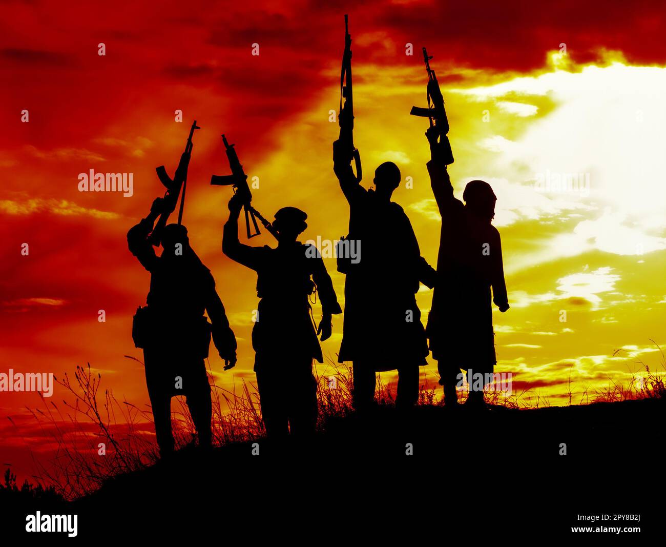 Muslimische Krieger bei Sonnenuntergang Stockfoto