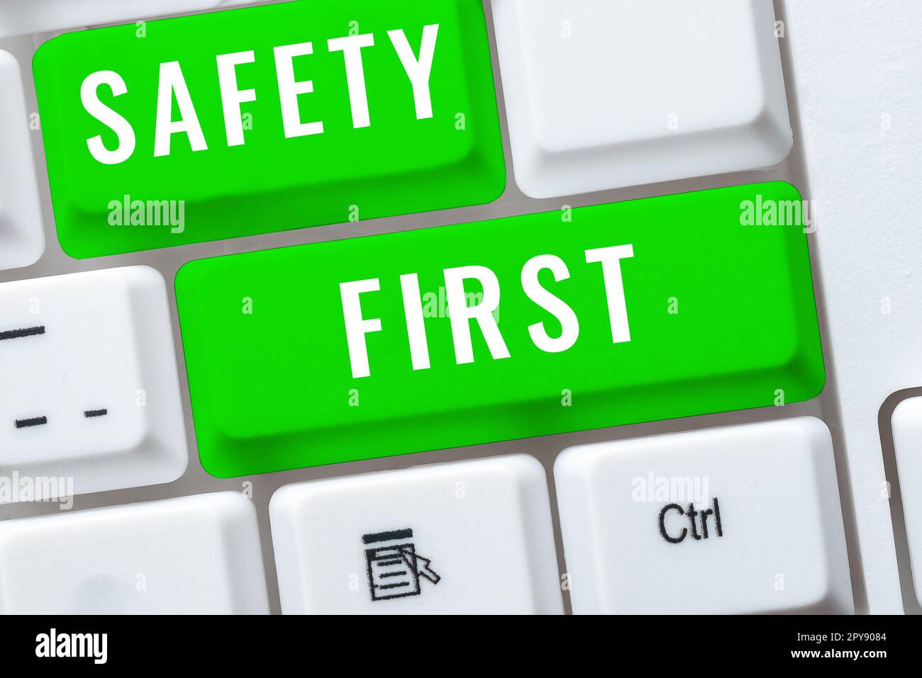 Konzeptionelle Darstellung Sicherheit geht vor. Wort für Vermeidung von unnötigen Risiken sicher leben Vorsicht walten lassen Stockfoto