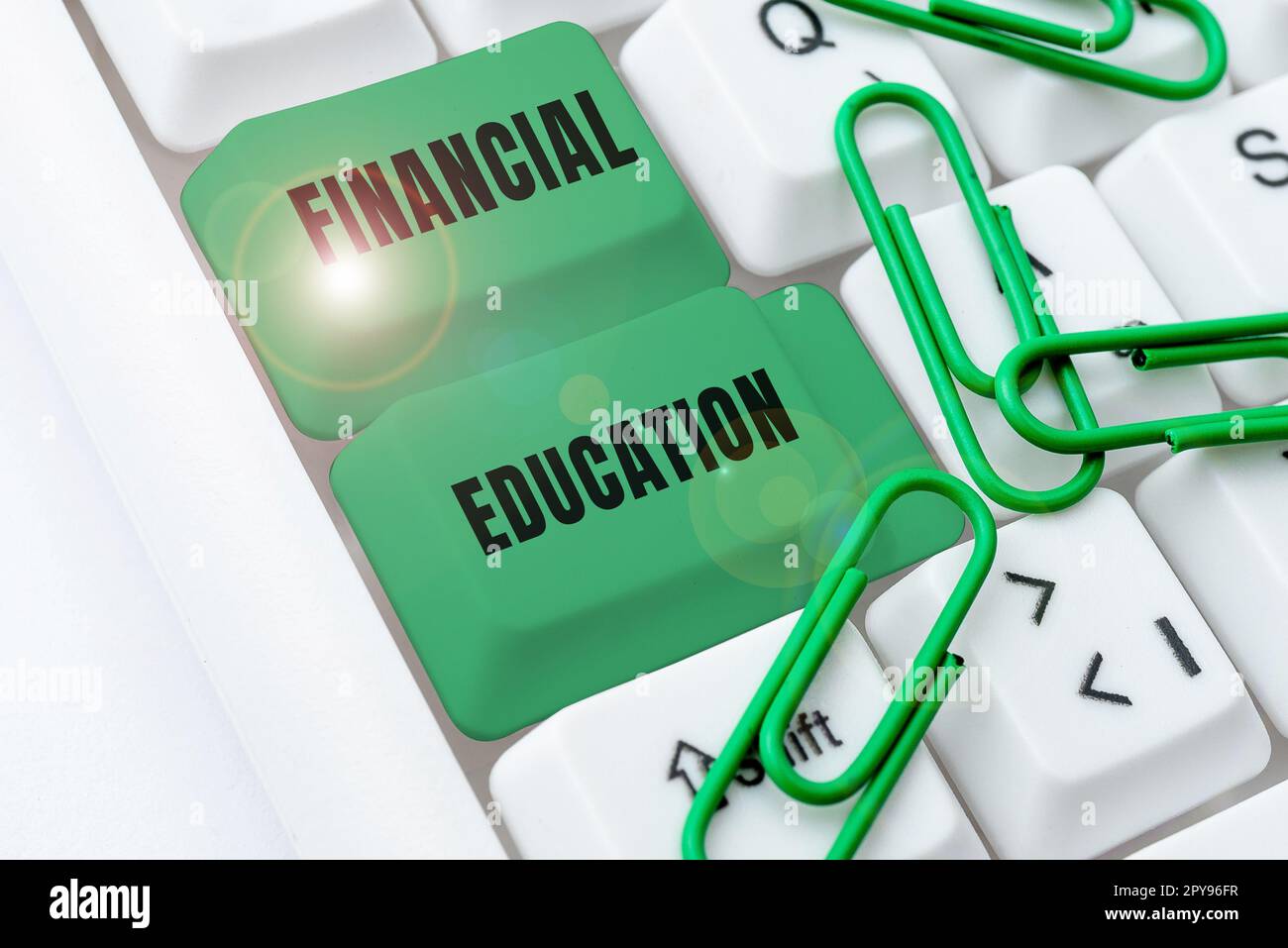 Textschild mit finanzieller Bildung. Konzeptfoto zum Verständnis von Währungsbereichen wie Finanzen und Investieren Stockfoto