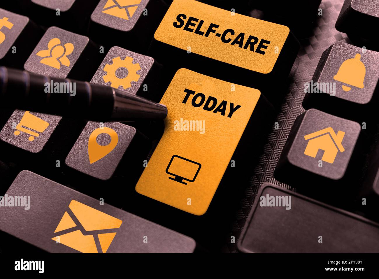 Handschriftlicher Text Self Care. Internet-Konzept die Praxis, Maßnahmen zur Verbesserung der eigenen Gesundheit zu ergreifen Stockfoto