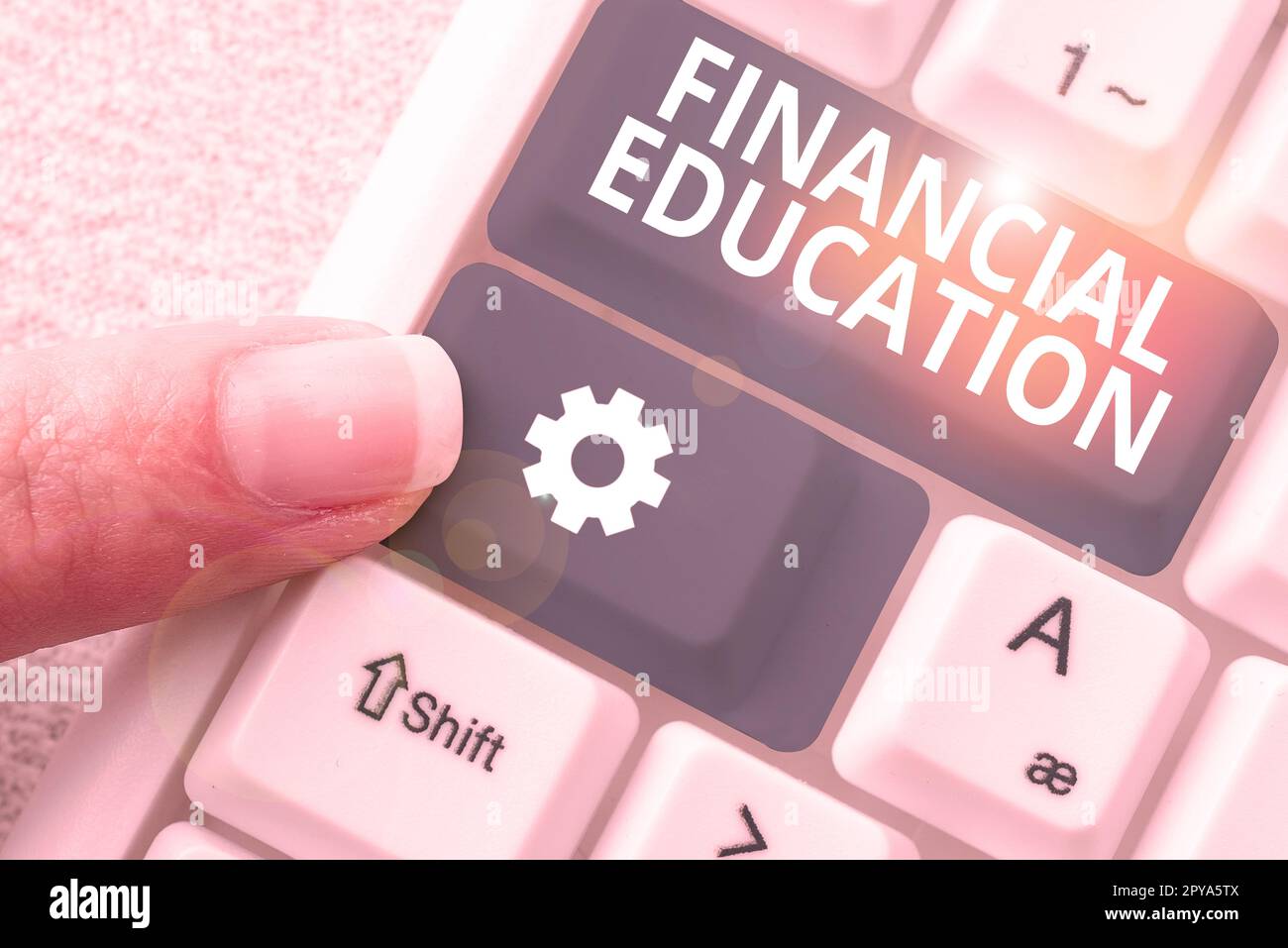 Schreiben mit Text "Financial Education". Geschäftsbeispiele Verständnis von Währungsbereichen wie Finanzen und Investitionen Stockfoto