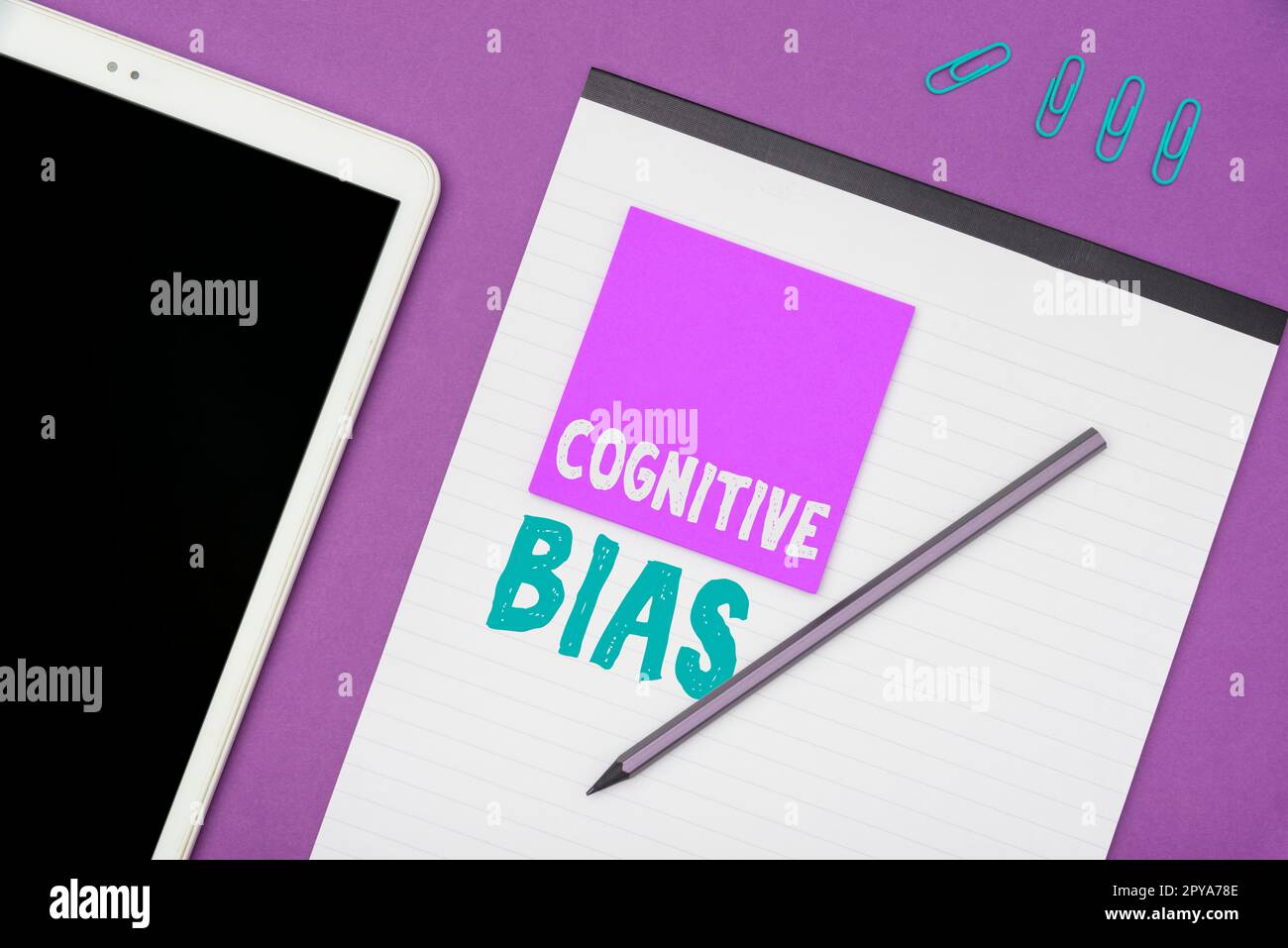 Textbeschriftung mit kognitiven Vorurteilen. Betriebswirtschaftliche Ubersicht psychische Behandlung psychischer Störungen Stockfoto