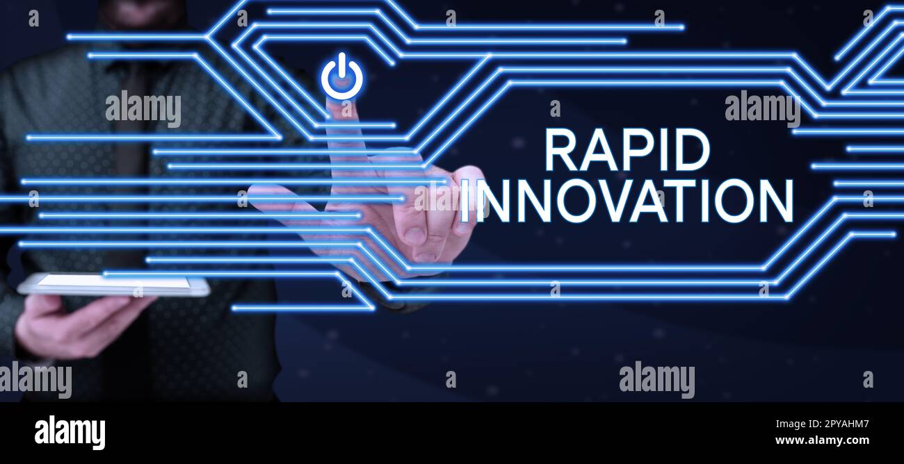 Schild mit der Aufschrift „Rapid Innovation“. Wort, das auf einer Website geschrieben wird, die Suchmaschinenalgorithmen verwendet Stockfoto
