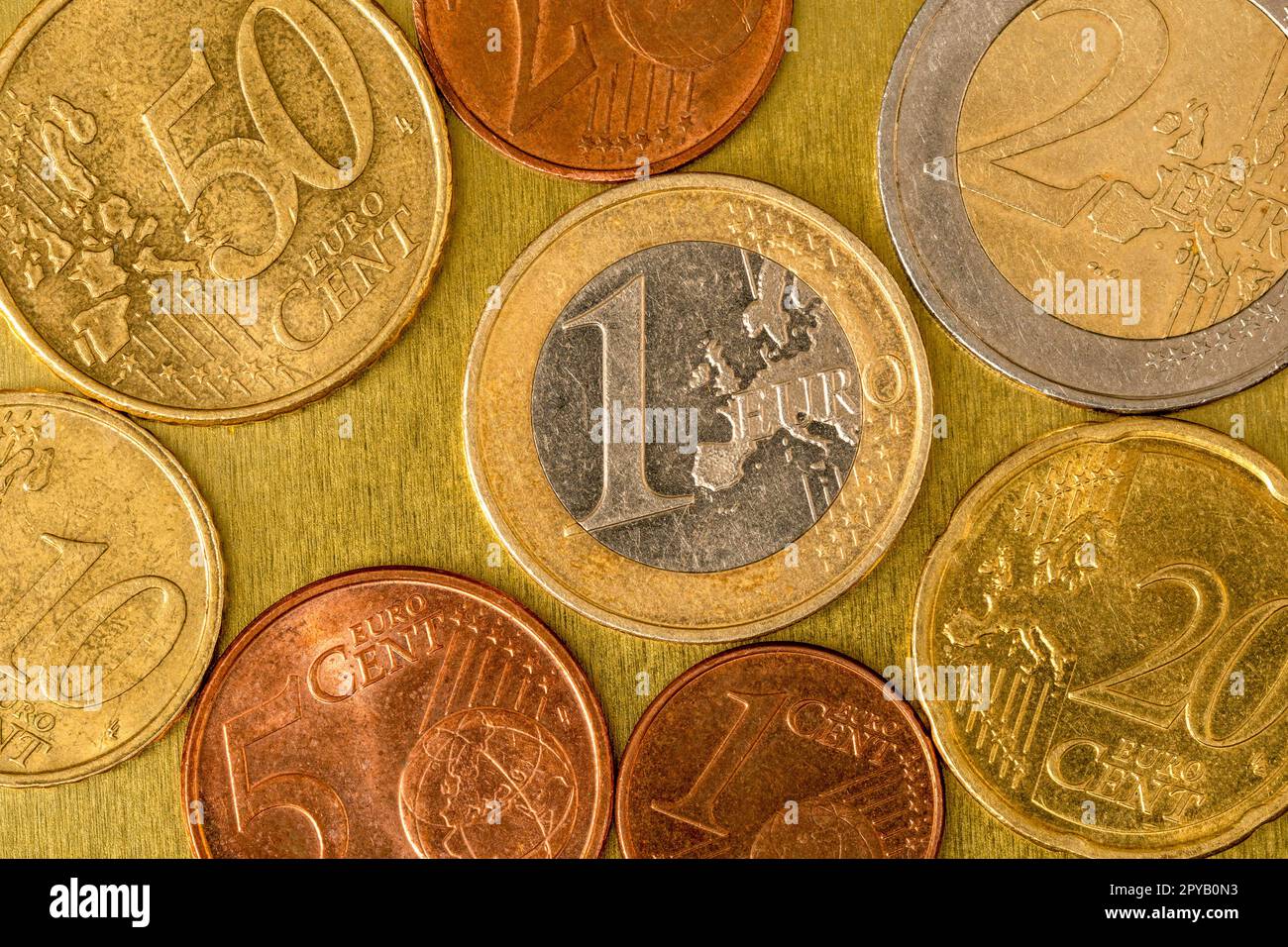 Gemischte Euro-Münzen verschiedener Werte Stockfoto