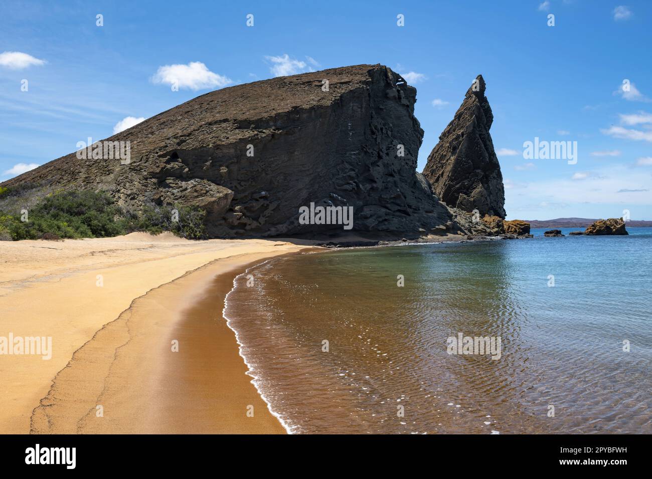 Pinnacle Rock auf der Insel Bartolomé auf den Galapagos-Inseln Stockfoto
