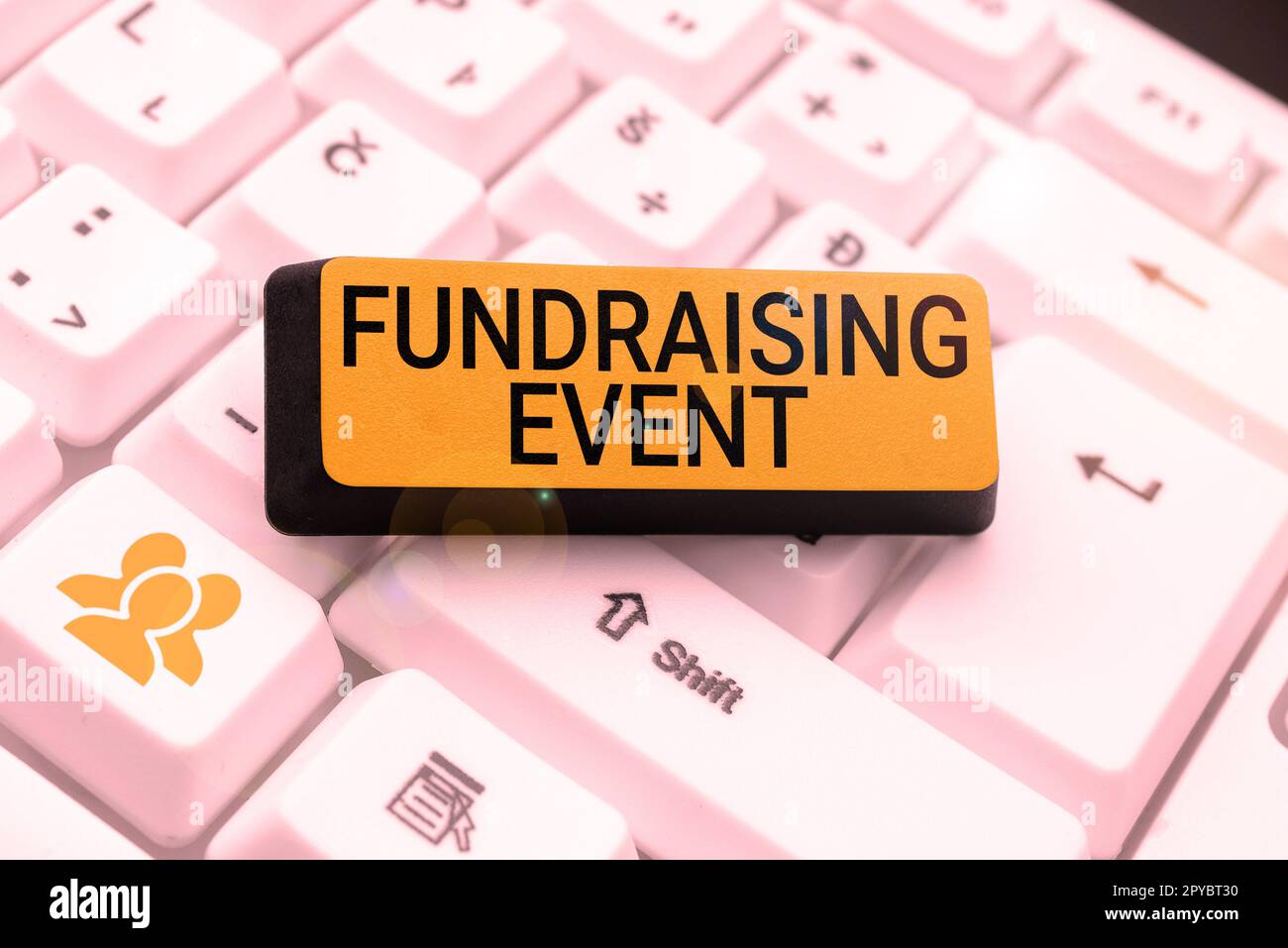 Handgeschriebener Text Fundraising Event. Konzeptionelle Fotokampagne, deren Zweck es ist, Geld für eine Sache zu sammeln Stockfoto