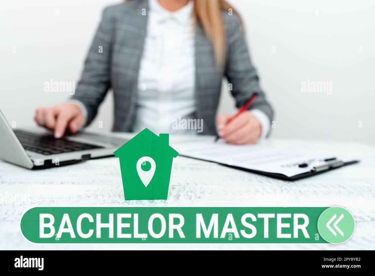 Schreiben mit Text Bachelor Master. Wirtschaftsbeispiele ein nach dem Bachelor-Abschluss abgeschlossenes fortgeschrittenes Studium Stockfoto
