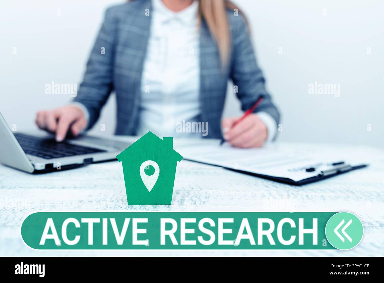 Schild mit Anzeige von Active Research. Wort für gleichzeitiges Handeln und Recherchen Stockfoto