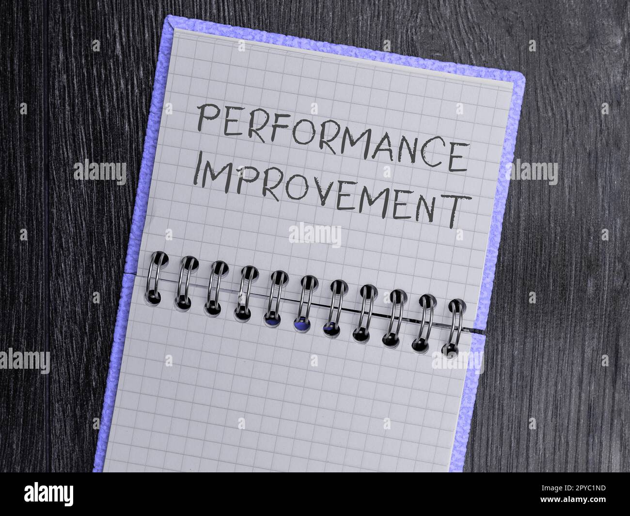 Inspiration mit Zeichen für Leistungsverbesserung. Konzeptfoto Messen und ändern Sie die Ausgabe, um die Effizienz zu erhöhen Stockfoto