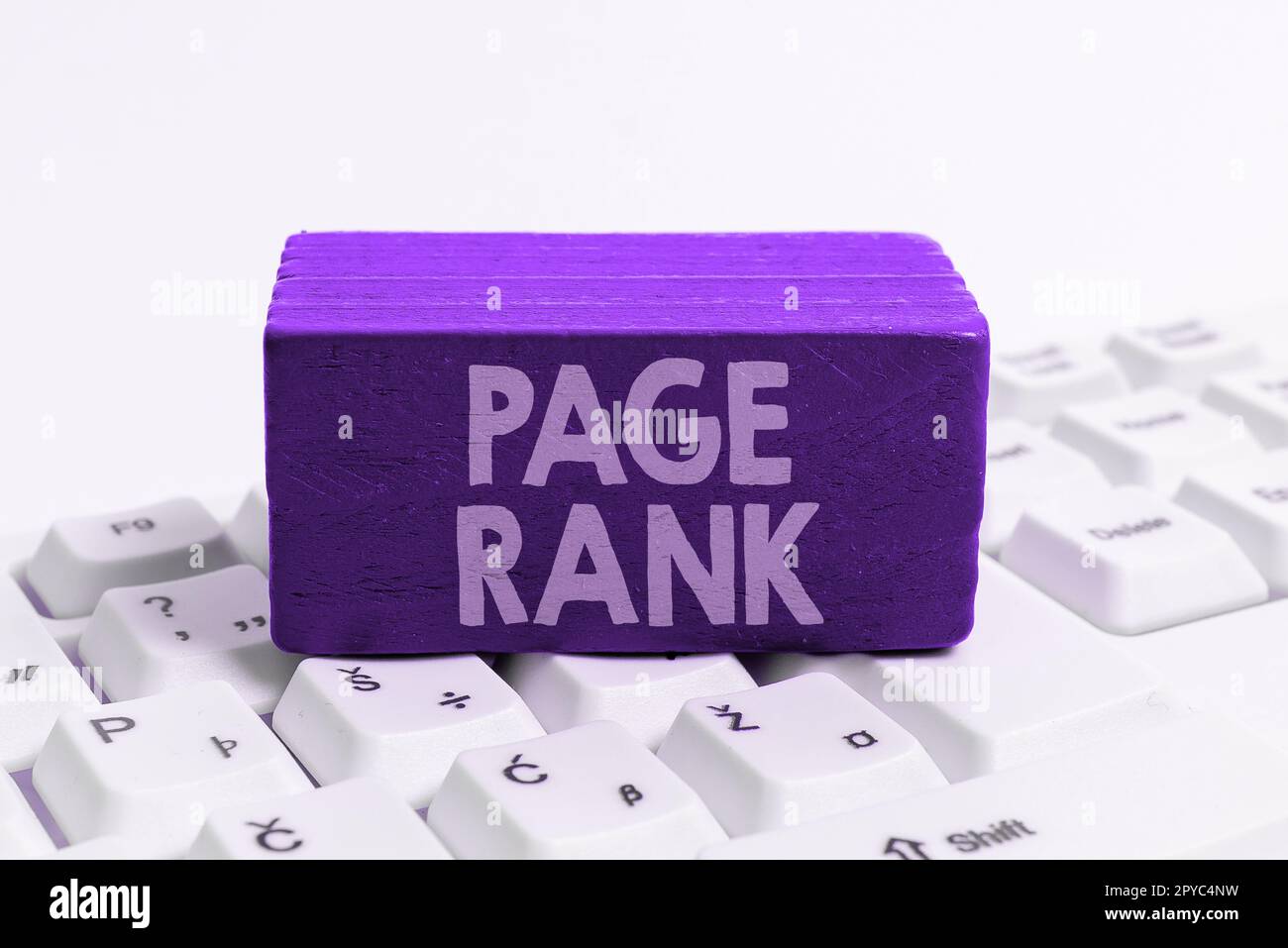Handschriftlicher Text Seitenrang. Wort, das auf einem Wert geschrieben wird, der einer Webseite zugewiesen ist, um ihre Beliebtheit zu messen Stockfoto