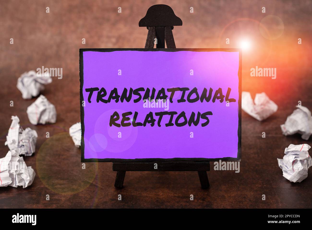 Textüberschrift für transnationale Beziehungen. Geschäftsidee International Global Politics Relationship Diplomacy Stockfoto