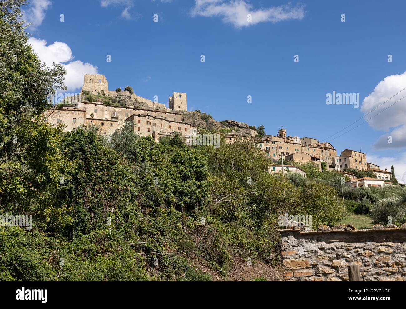 Montemassi, ein befestigtes Dorf in der Provinz Grosseto. Italien Stockfoto