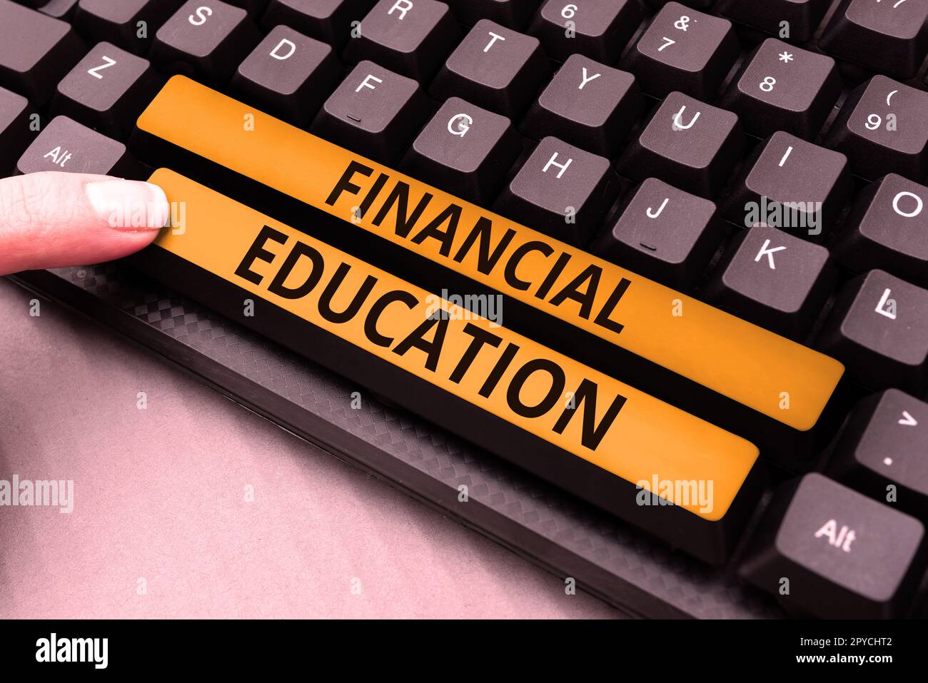 Text mit Inspiration Financial Education. Internetkonzept Verständnis von Währungsbereichen wie Finanzen und Investitionen Stockfoto