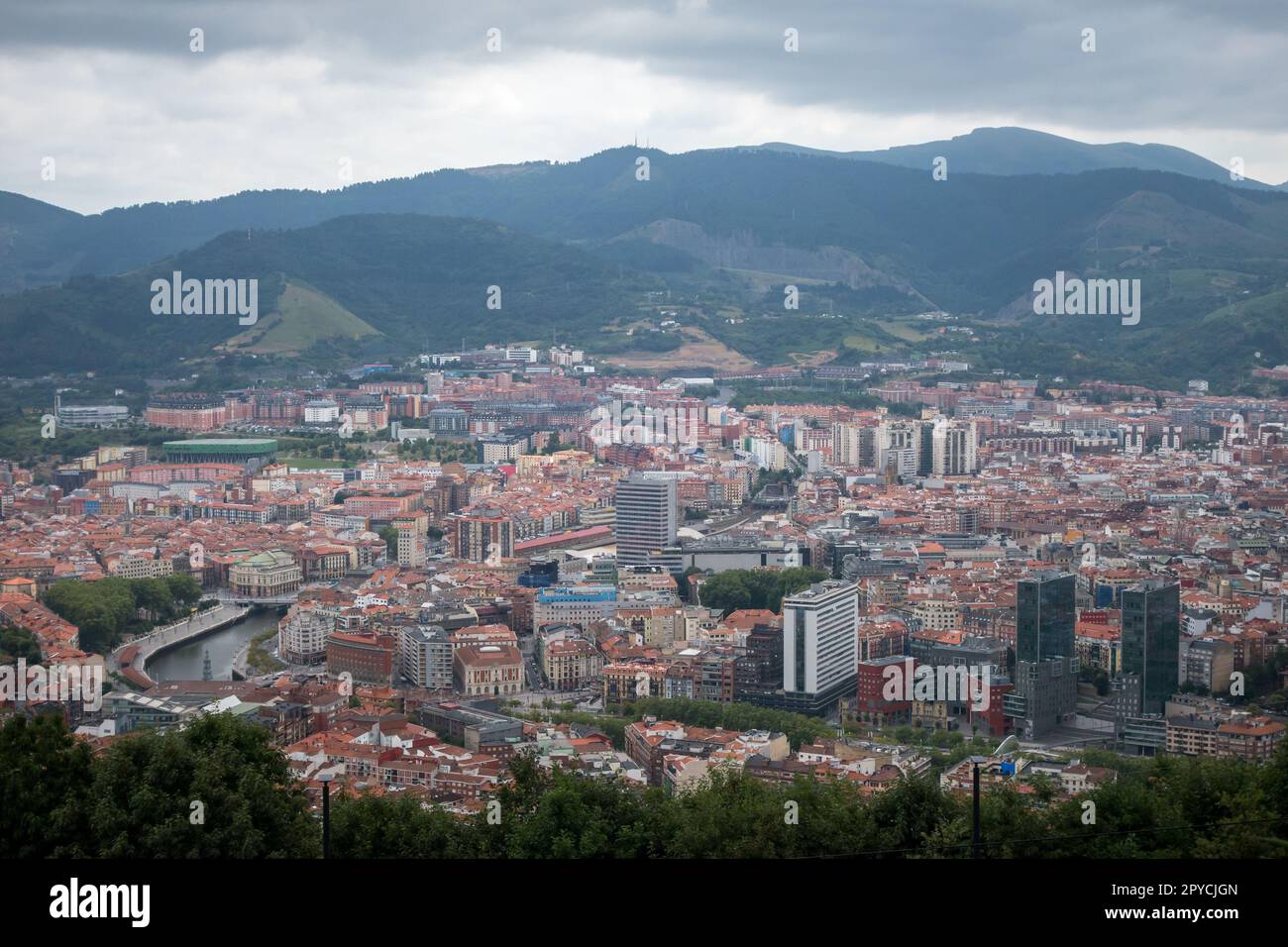 Bilbao, Baskenland, Spanien aus der Vogelperspektive Stockfoto